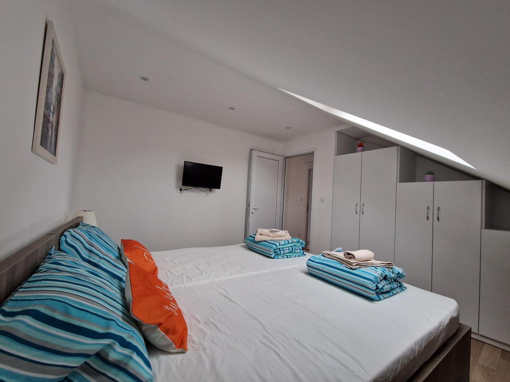 Apartman Viking Apartment โดนยี มิลาโนวัซ ภายนอก รูปภาพ